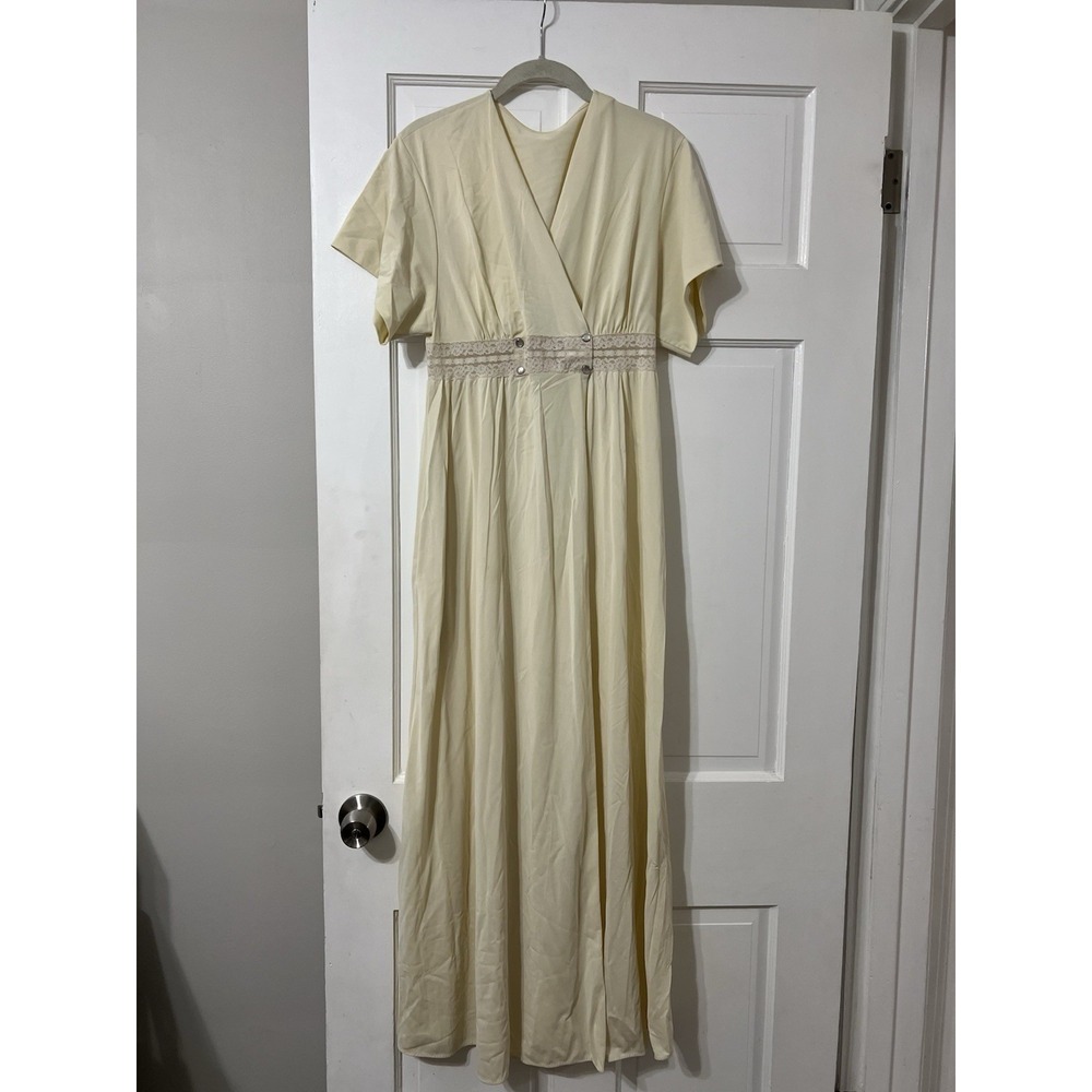 Vtg 80s/70s Shadow line Cream V Neck Cinched Waist Flutter Sleeves Lace Maxi S